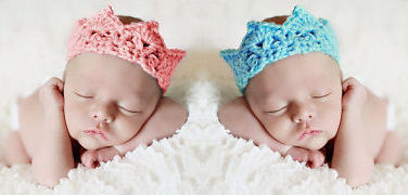 Crochet baby princess tiara and prince crown patterns photo props in pink and blue with faux jewels